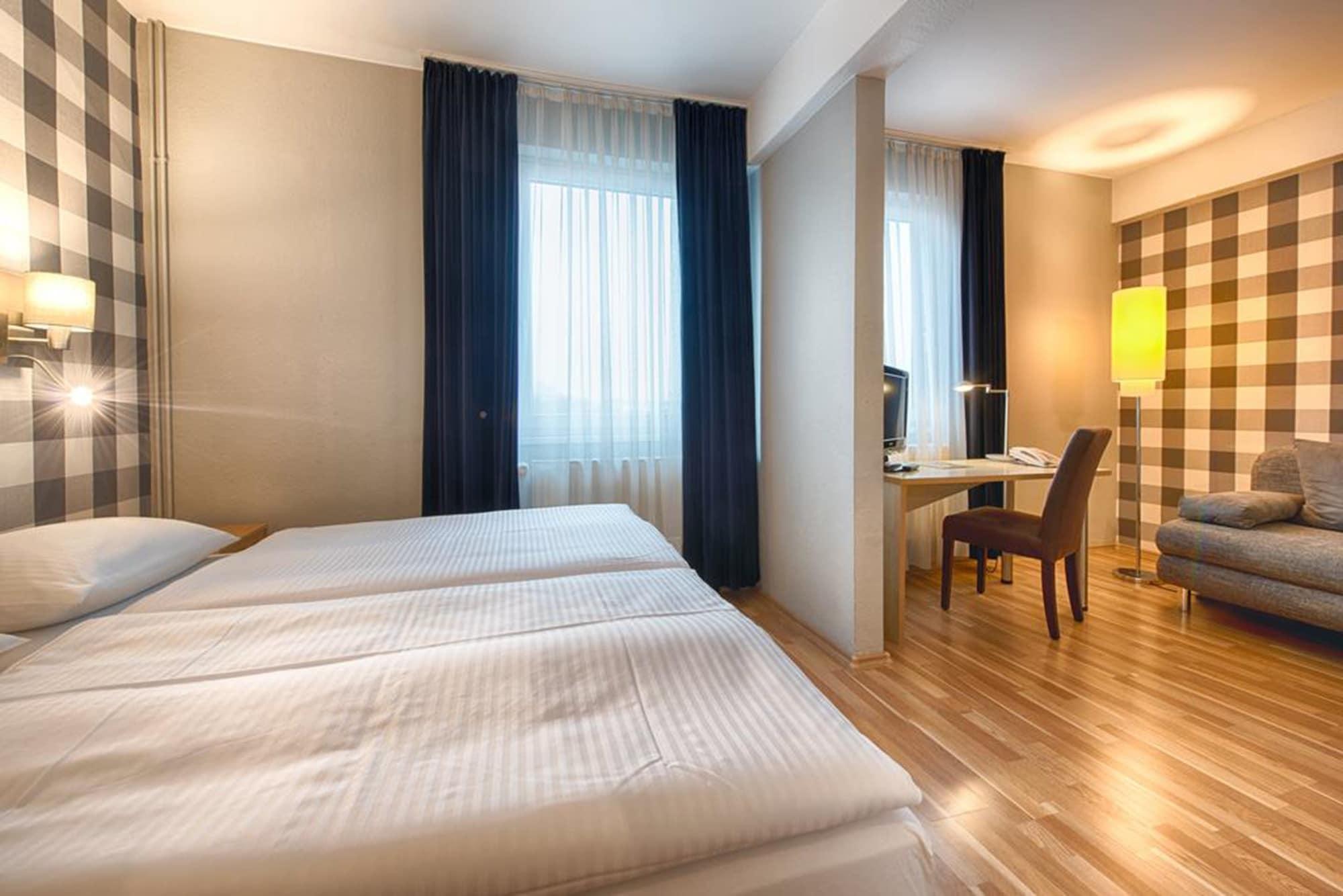 Enjoy Hotel Berlin City Messe Экстерьер фото