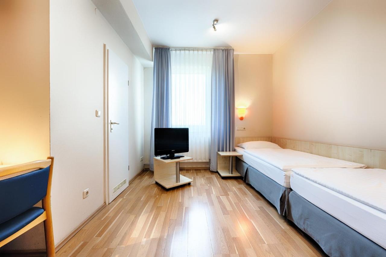 Enjoy Hotel Berlin City Messe Экстерьер фото